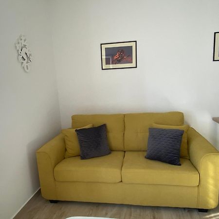 Apartments Carpe Diem Primošten Chambre photo
